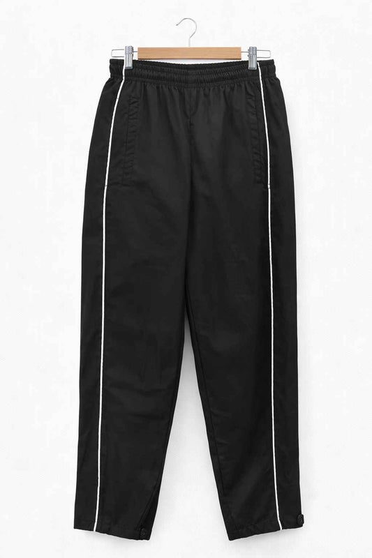 Pantalón deportivo negro con líneas laterales Marca BIBIANA SONJAYA Talla S Usado
