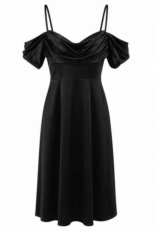 Vestido negro satinado off shoulder Ryocca Talla M Usado