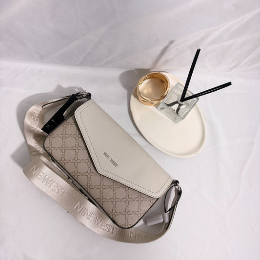 Cartera cruzada beige marca Nine West nueva con etiqueta