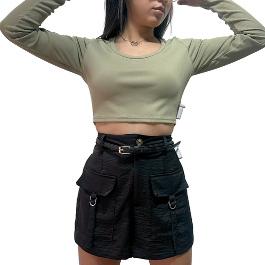 Crop top de manga larga verde oliva talla S/M Usado