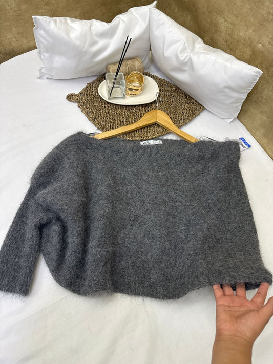 Suéter gris de hombro descubierto ZARA Talla L usado
