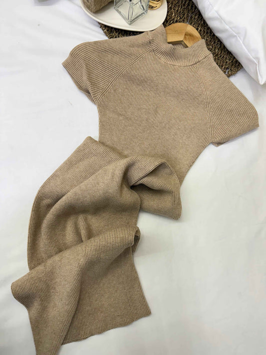 Vestido tejido beige Marca MNG Talla S Usado