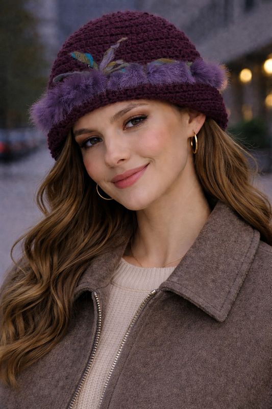 Gorro tejido artesanal tono berenjena usado