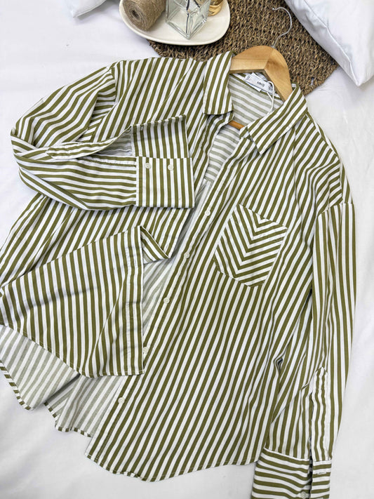 Camisa rayas verde oliva y blanco Marca MNG Talla S Usado