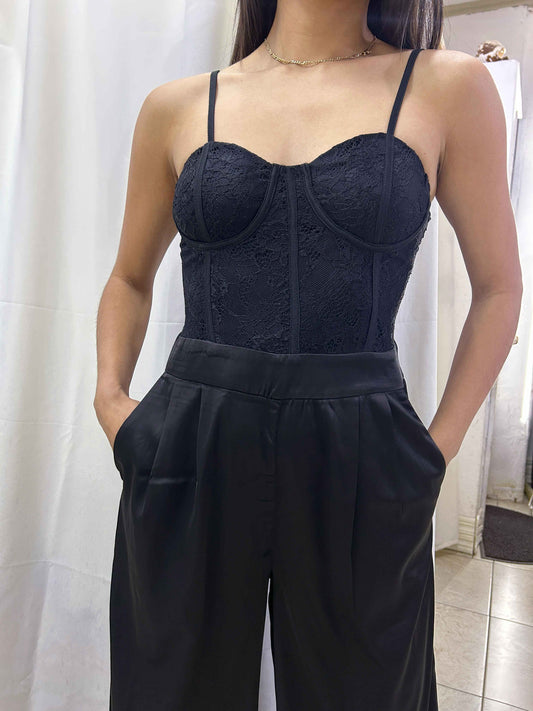 Enterizo negro satinado con corset Forever 21  Tallas S y M nuevo