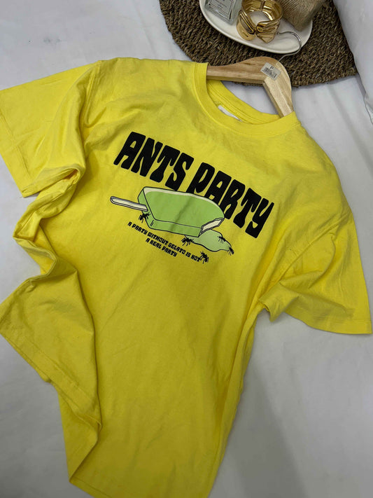 Camiseta amarilla gráfica hombre ZARA talla 13–14 usada