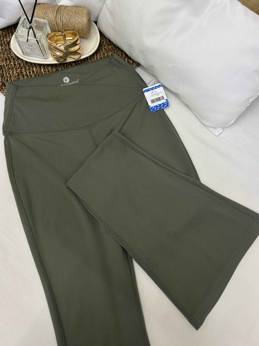 Legging deportivo verde oliva 90 DEGREE talla S usado