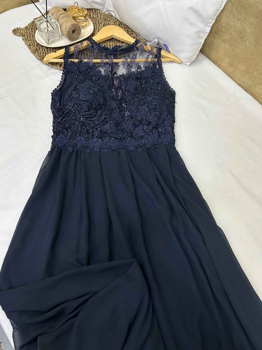 Vestido azul marino con encaje AX Paris Talla 12 usado