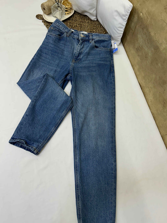 Jean azul clásico NewMom MNG (Mango) Talla 36 usado