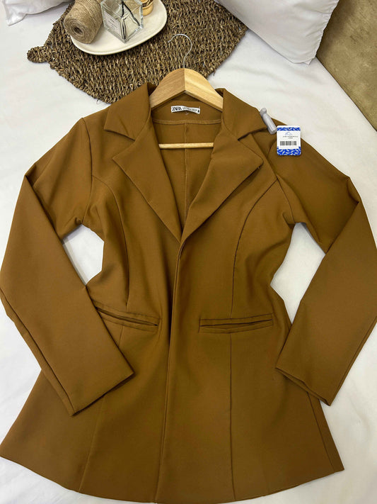 Blazer camel estructurado mujer ZARA Talla S usado