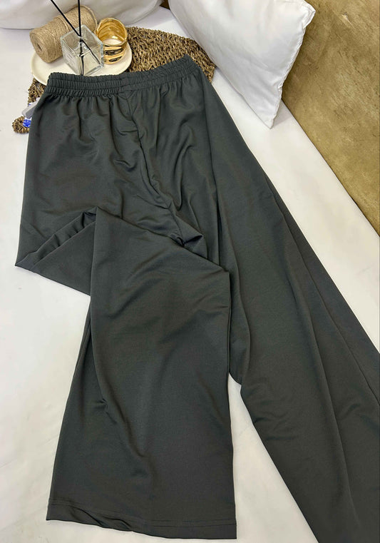 Pantalón deportivo gris Timberland  Talla M usado