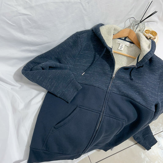 Chompa L.O.G.G H&M Azul con Borrego Talla L Usado