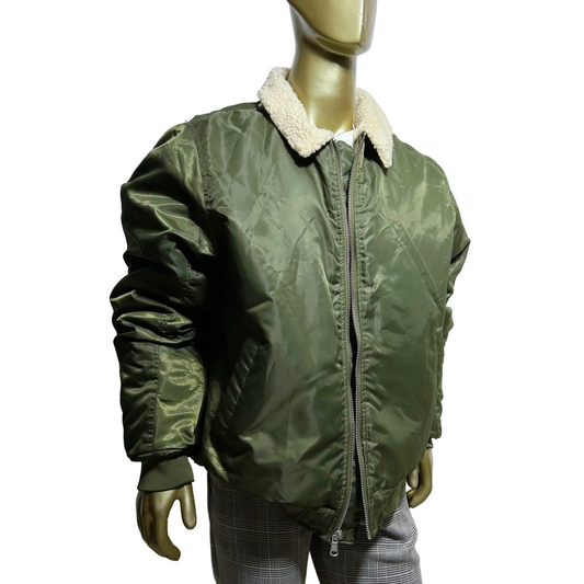 Casaca Verde Olivo Forever 21 Talla XXL Usado