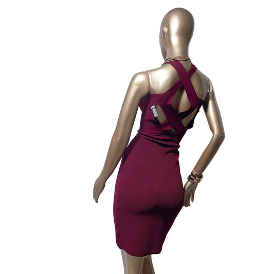 Vestido Vino con Escote Halter Cut-Out Adrienne Vittadini Talla M/L Usado