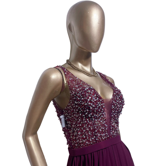 Vestido Largo Vino con Pedrería y Escote en V White Talla S Usado