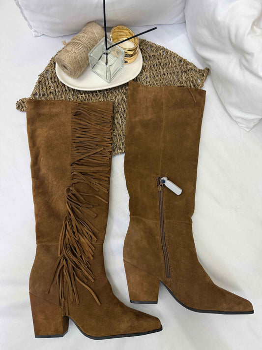 Botas largas café con flecos Marca ALDO Talla EUR 37 Nuevo