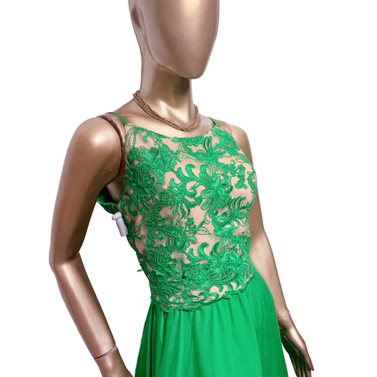 Vestido de Gala Verde Esmeralda con Bordado Floral Usado