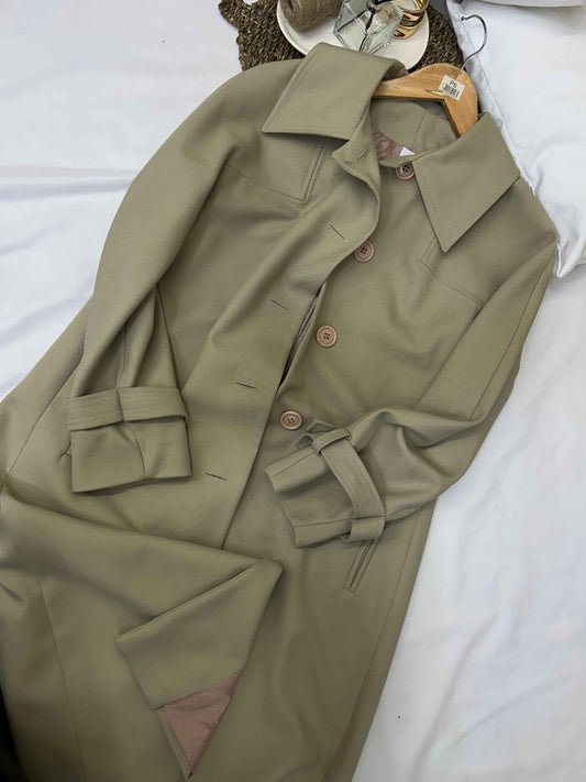 Abrigo largo verde oliva Talla S-M Usado