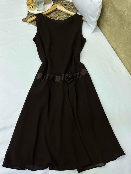 Vestido midi chocolate oscuro Marca Jones Wear Dress Talla 12 Usado