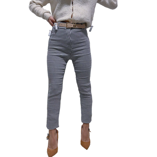 Pantalón alicrado estampado pied de poule (Blanco y Negro) marca Nicki Marcs talla 8 usado