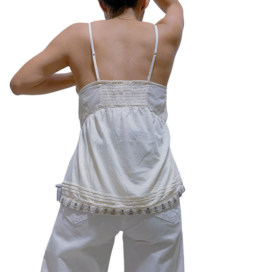 Blusa beige con tirantes finos y encaje decorativo Aeropostale Talla M usado