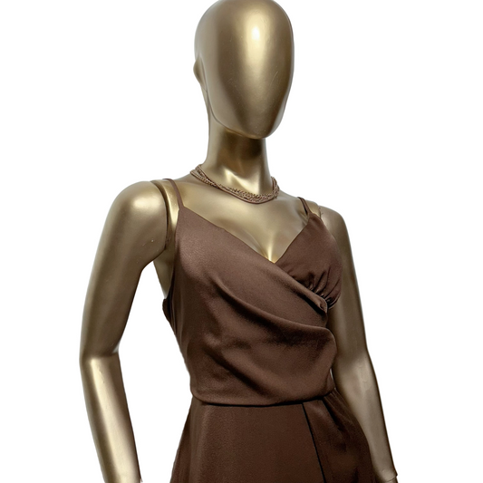 Vestido largo satinado marrón Talla XL usado