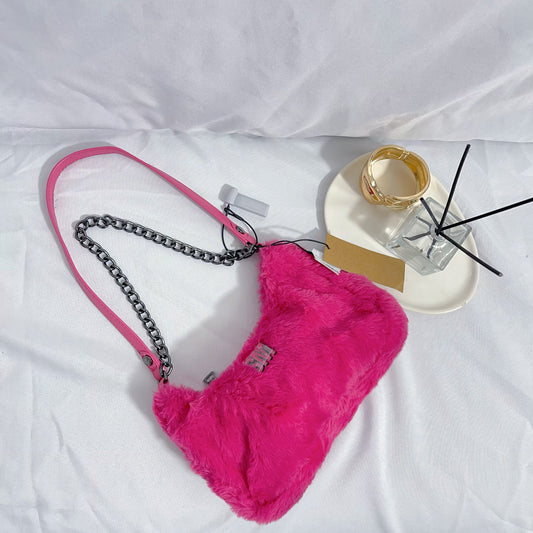 Cartera fucsia de peluche Steve Madden Nueva con etiqueta