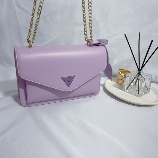 Cartera lavanda Guess Triple A Nueva con etiqueta