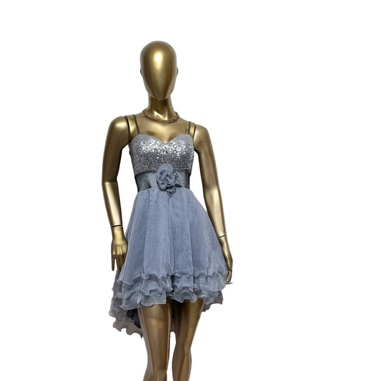 Vestido corto celeste marca Emporium Magest usado