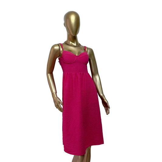 Vestido midi fucsia marca STRADIVARIUS talla M usado