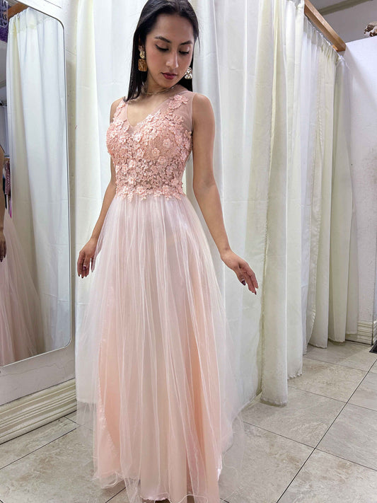 Vestido largo romántico con encaje y tul usado