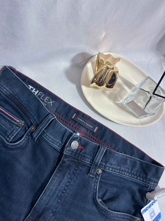 Jean azul oscuro Tommy Hilfiger talla 30/32 usado