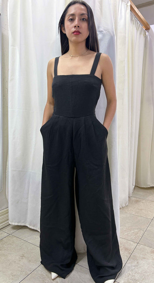 Enterizo negro de tirantes anchos  Forever 21  Talla M nuevo