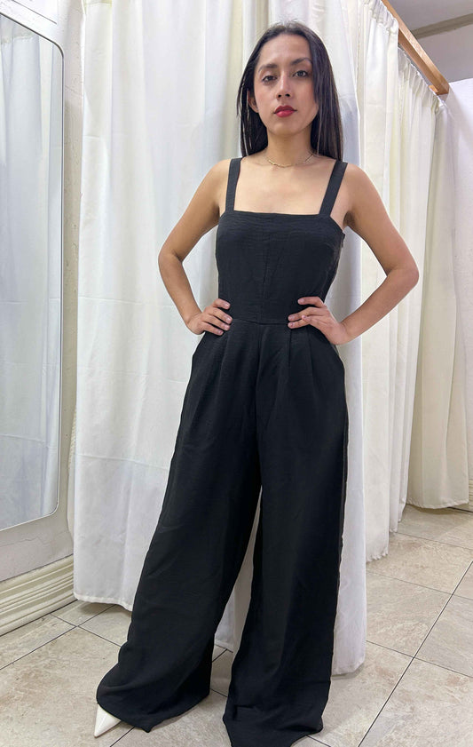 Enterizo negro de tirantes anchos  Forever 21  Talla M nuevo