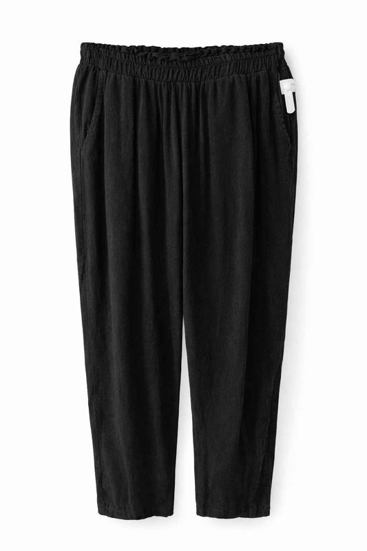 Pantalón negro tipo jogger Marca CLADMUR Talla EG Usado