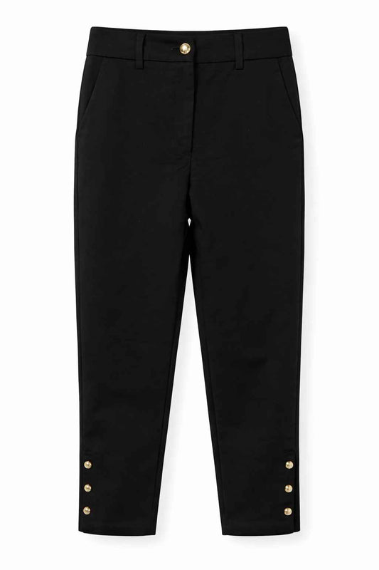 Pantalón negro con botones decorativos Marca STUDIO F Talla 8 Usado