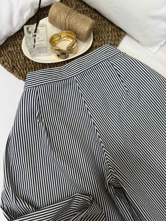 Pantalón culotte a rayas azul y blanco Talla S Olga Doumet usado